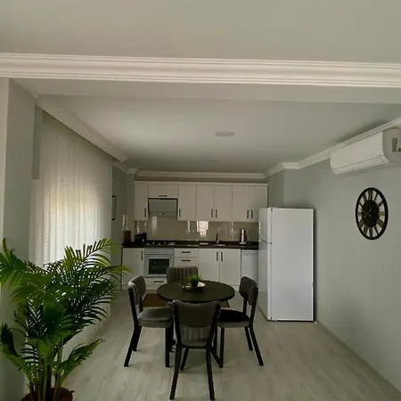 Апартаменты Turgutsluxury 4 *